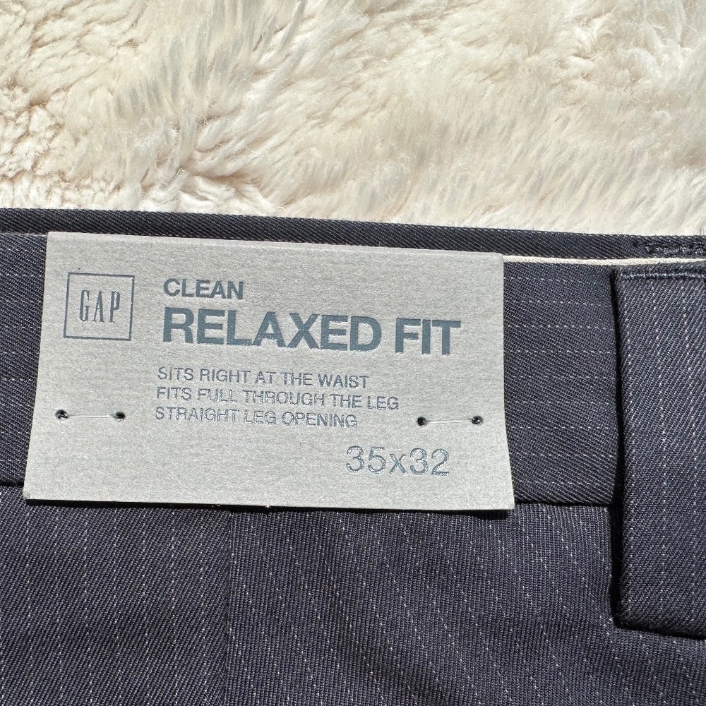 NWT GAP Men's Relaxed Fit Straight Leg Pinstripe Dress Pants | Size 35 x 32